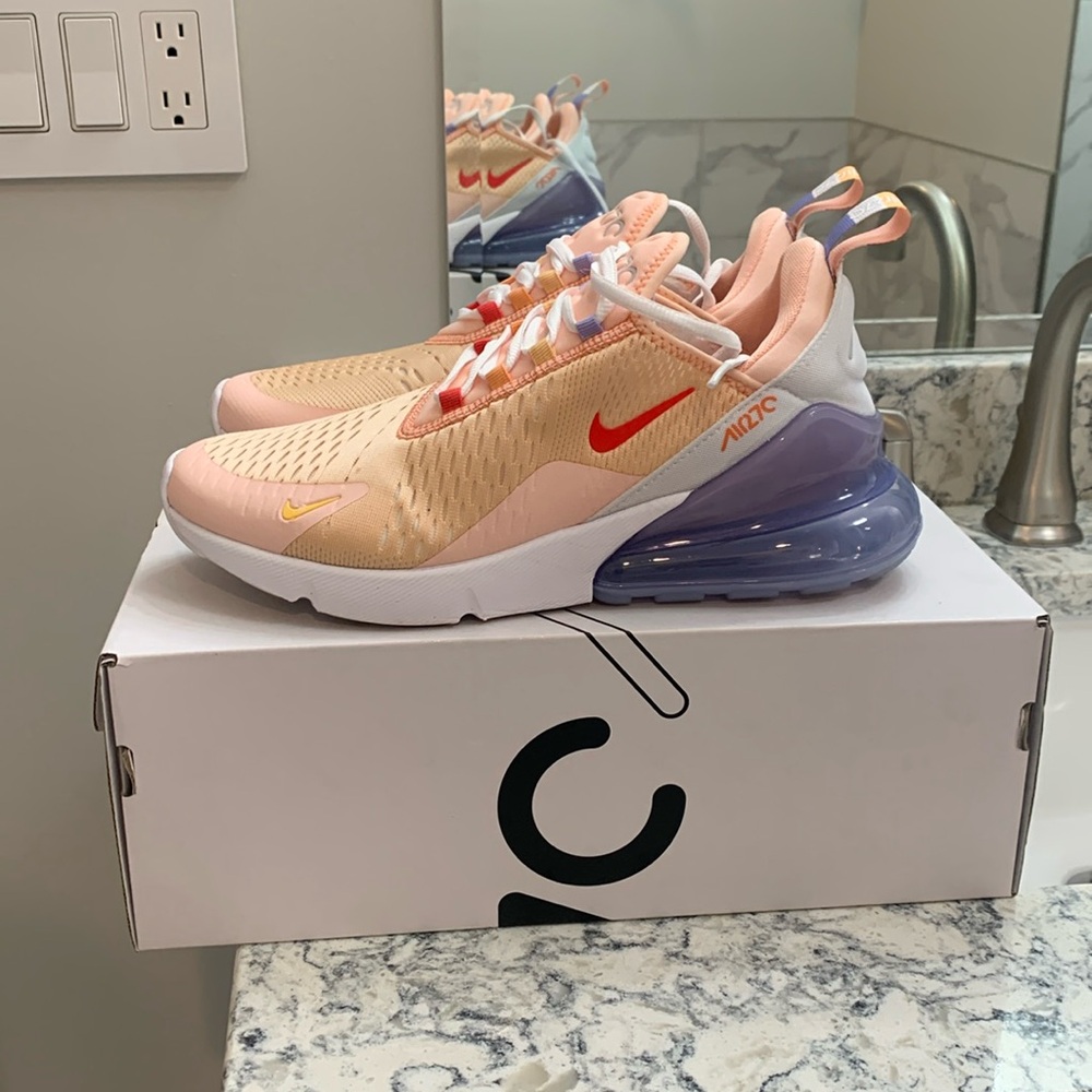 Nike Air Max 270 Womens Size 10 Washed Coral Like New Worn Once